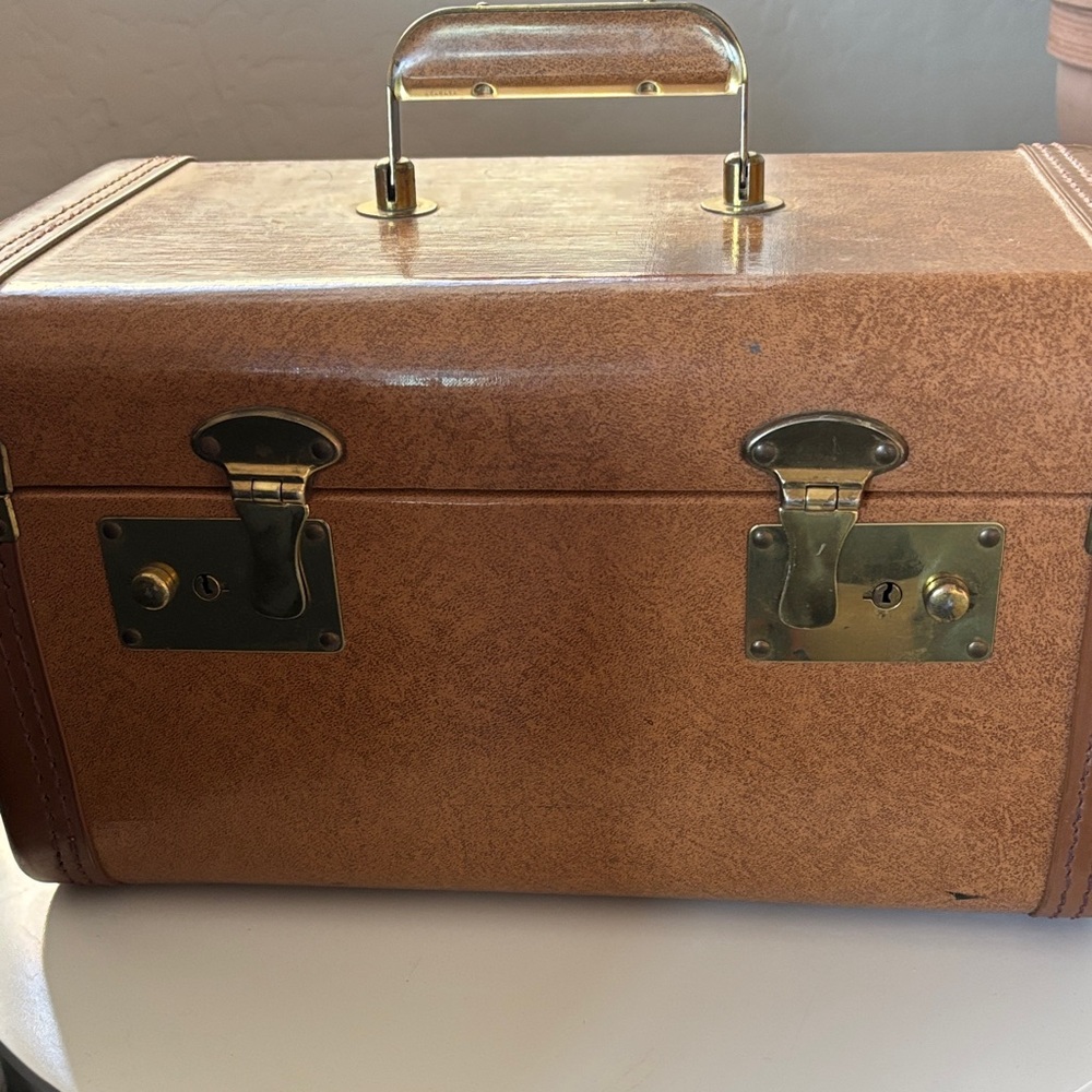 Vintage leather mid-century cosmetic case